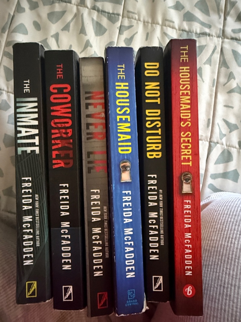 Thriller Set - Freida McFadden Black, Red, Blue, Gray Spines